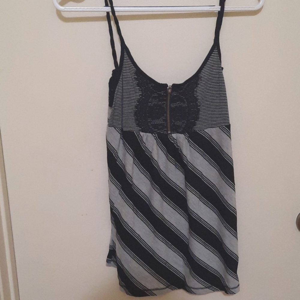 SoSik tank top